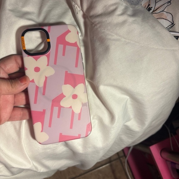 Like new hicasers Chair Blossoms Case-Mauve Pin iphone 15 plus - Picture 4 of 7